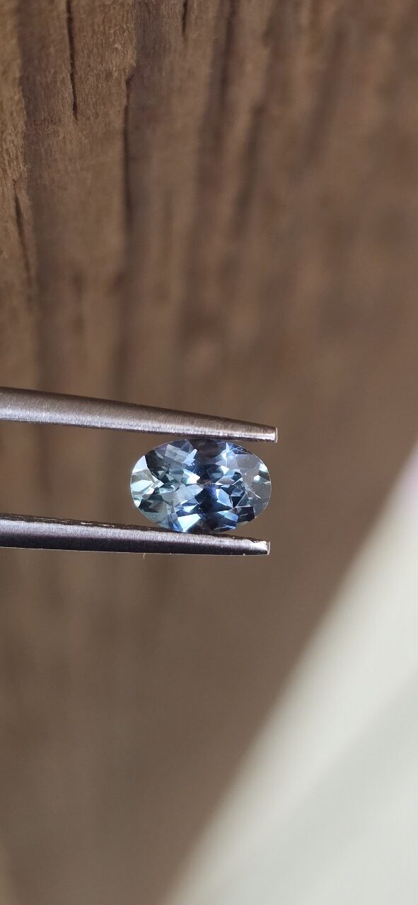 6.05x4.05x2.84mm oval Australian sapphire facet