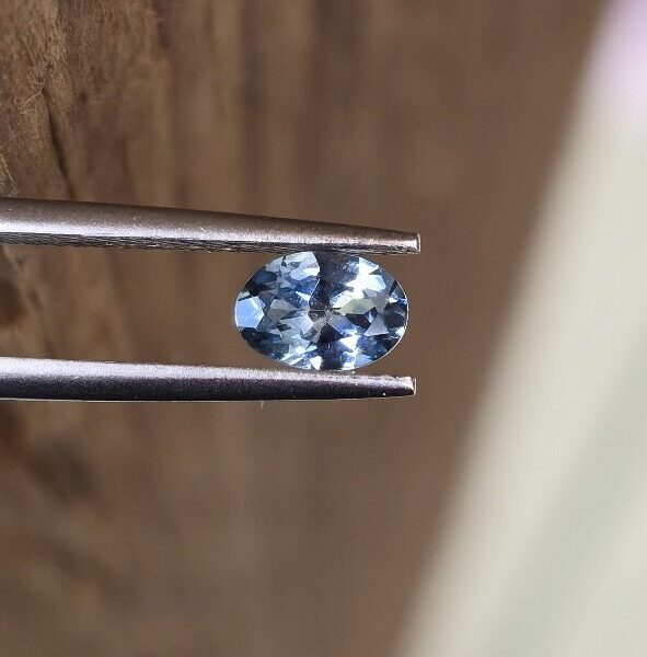 6.05x4.20x2.56mm oval Australian sapphire facet