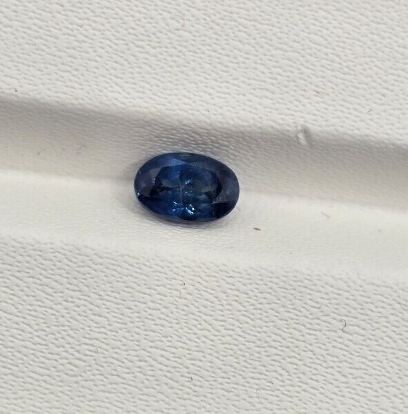 6.14x4.06x3.34mm oval Australian sapphire facet