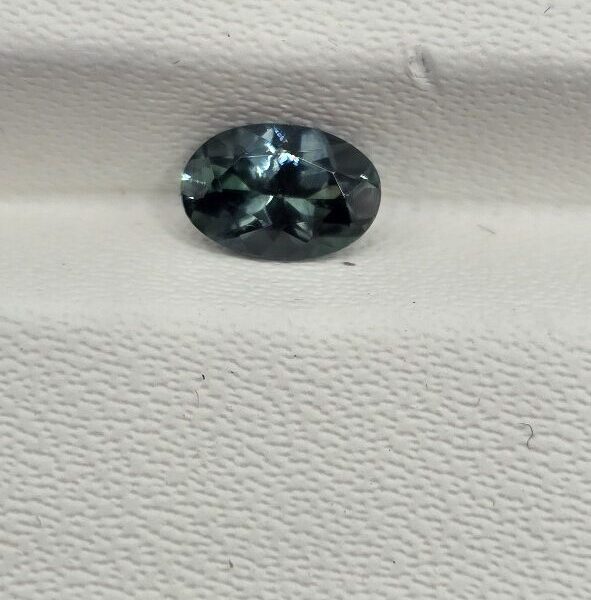 5.94x4.00x2.82mm oval Australian sapphire facet