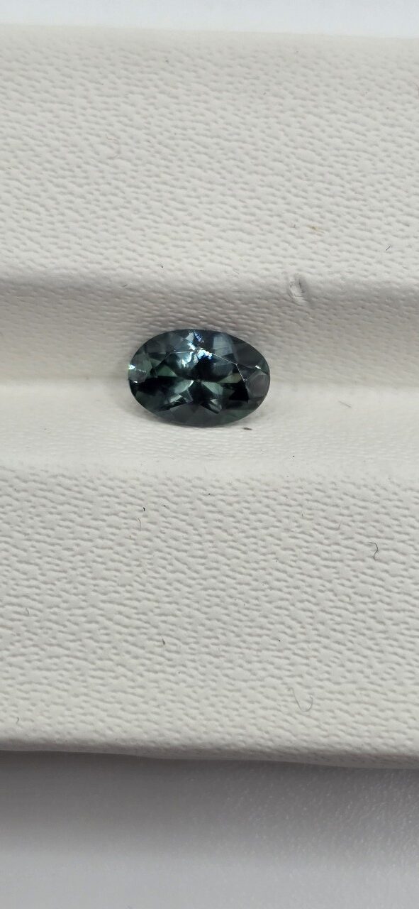 5.94x4.00x2.82mm oval Australian sapphire facet