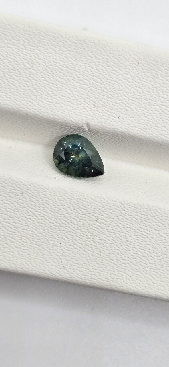 6.78x5.07x3.92mm pear Australian sapphire facet