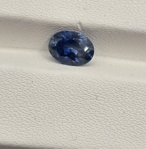 6.83x4.91x3.22mm oval Australian sapphire facet