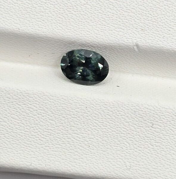 6.90x4.96x3.28mm oval Australian sapphire facet