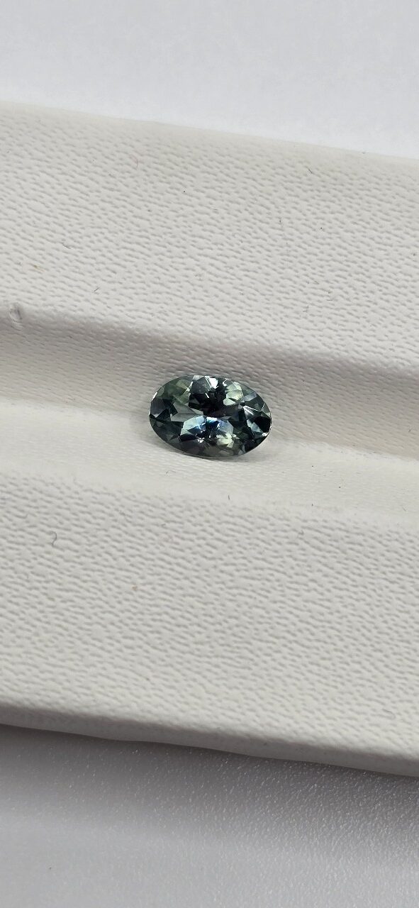 6.07x4.06x2.52mm oval Australian sapphire facet