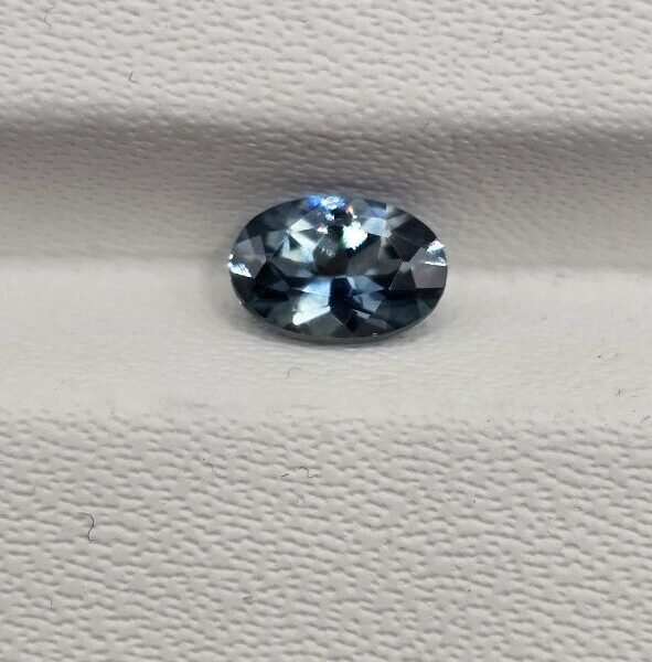 5.83x3.94x2.73mm oval Australian sapphire facet