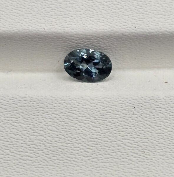 5.85x4.02x2.56mm oval Australian sapphire facet