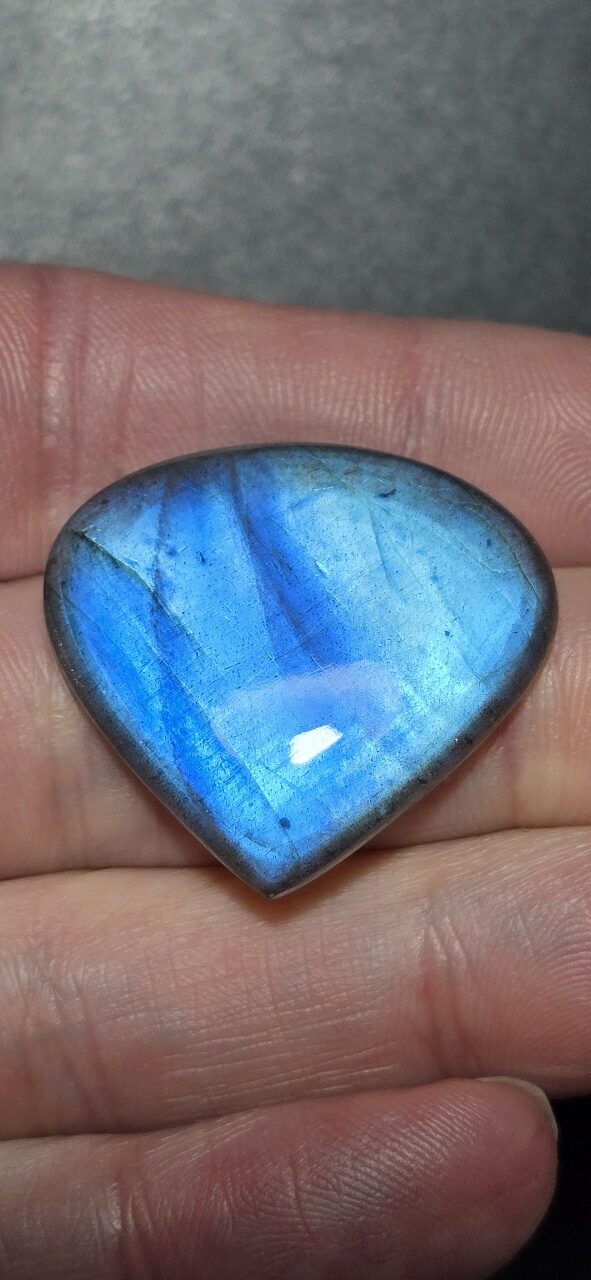 32x29mm blue labradorite cabochon