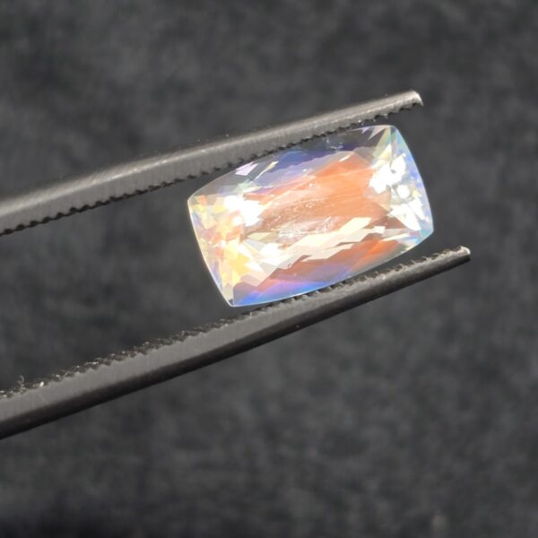 Gem-grade rainbow moonstone