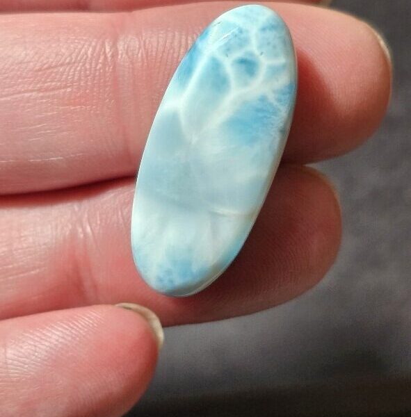31x13mm AAA-grade larimar cabochon