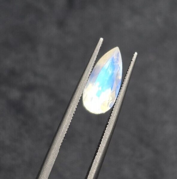 13.15x6.11x7.04mm gem-grade blue moonstone facet