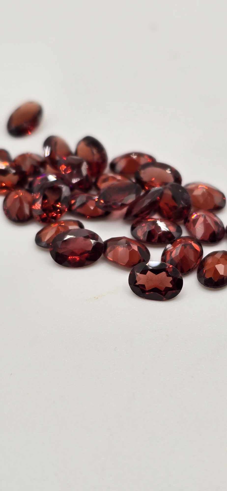7x5mm oval almondine garnet Facet