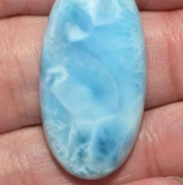 35x18mm AAA-grade larimar cabochon