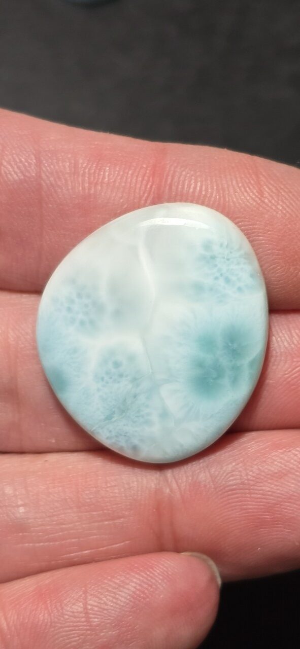 30x26mm AAA-grade larimar cabochon