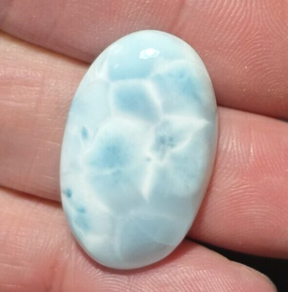 30x19mm AAA-grade larimar cabochon