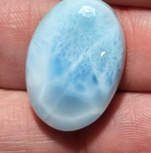 24x17mm AAA-grade larimar cabochon