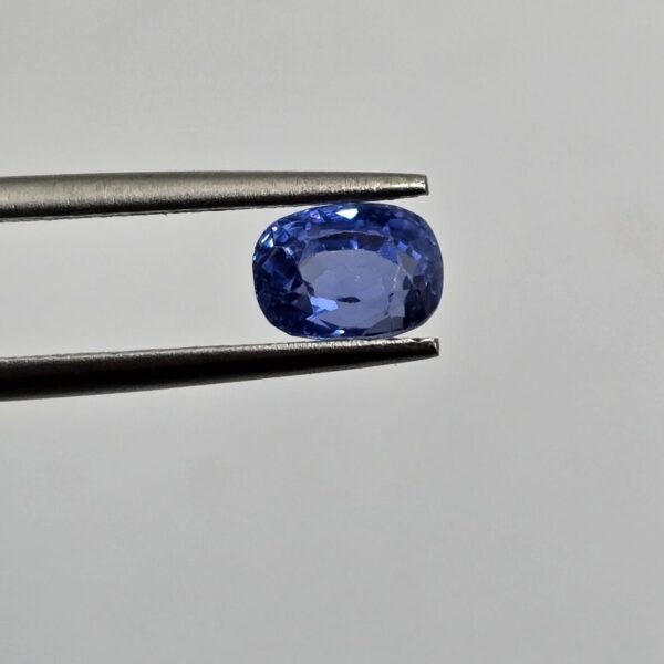 6.16x4.49x3.91mm Sri-lankan mixed oval sapphire facet