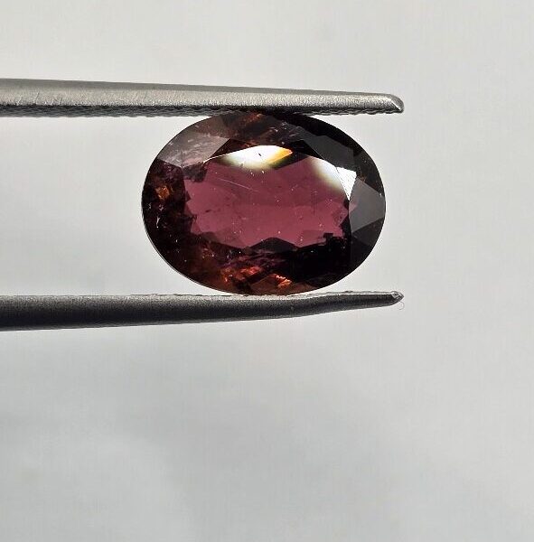 10.65x8.05x4.74mm oval Brazilian tourmaline facet