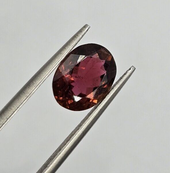 8.91x6.67x3.88mm oval Brazilian tourmaline facet
