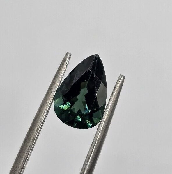 9.05x6.03x4.13mm pear Brazilian tourmaline facet
