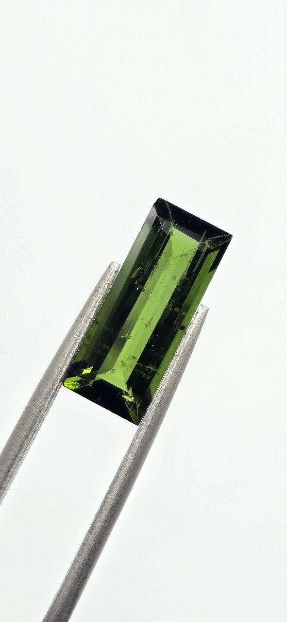 13.67x5.59x3.88mm baguette Brazilian tourmaline facet