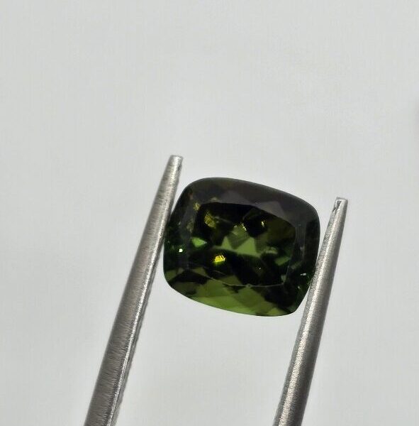 7.65x6.54x5.51mm cushion Brazilian tourmaline facet