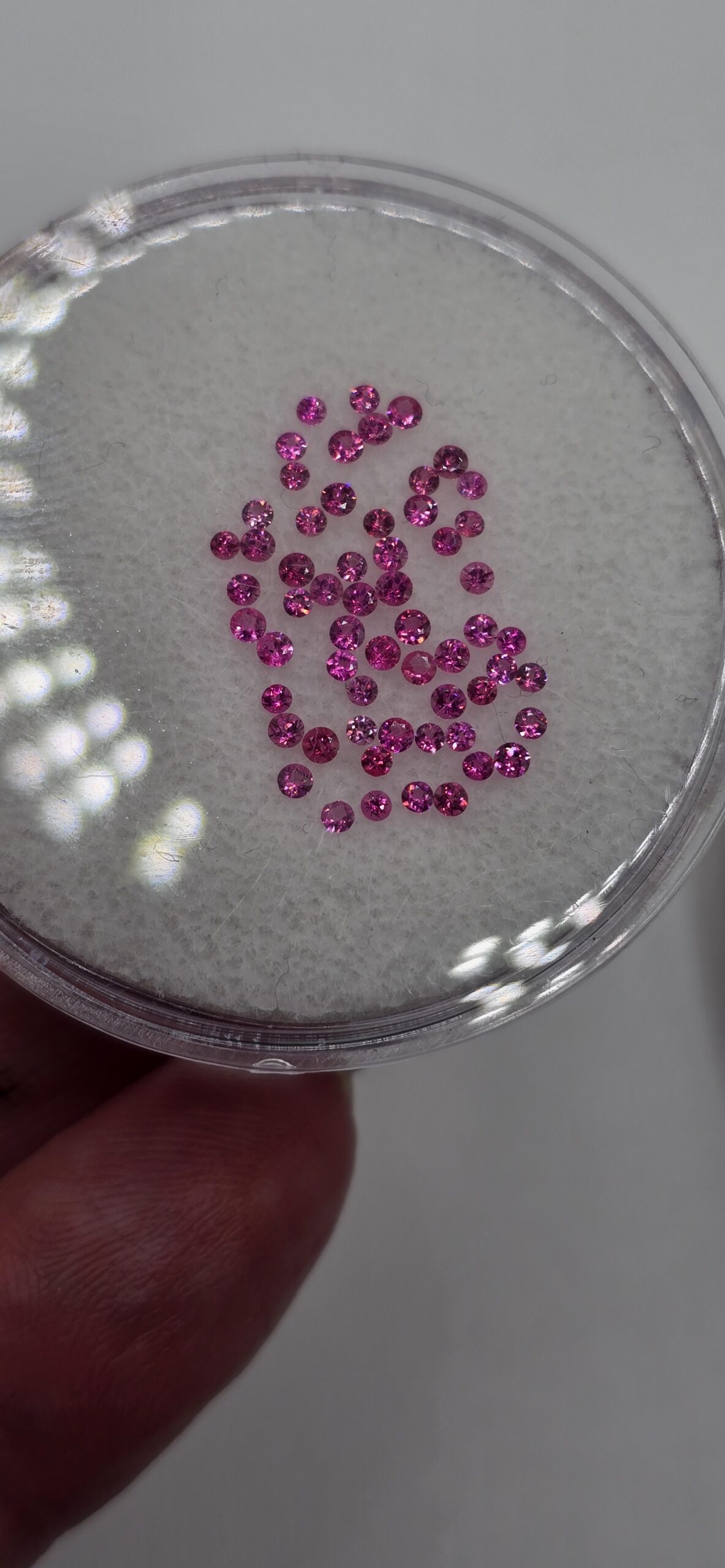 1ct parcel of 1.45-1.70mm electric pink spinel facets
