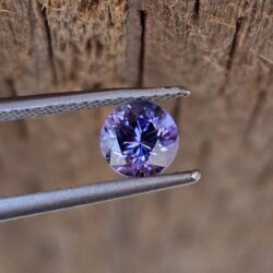 Your precious gems 5.30x5.28x4.00mm round tanzanite facet