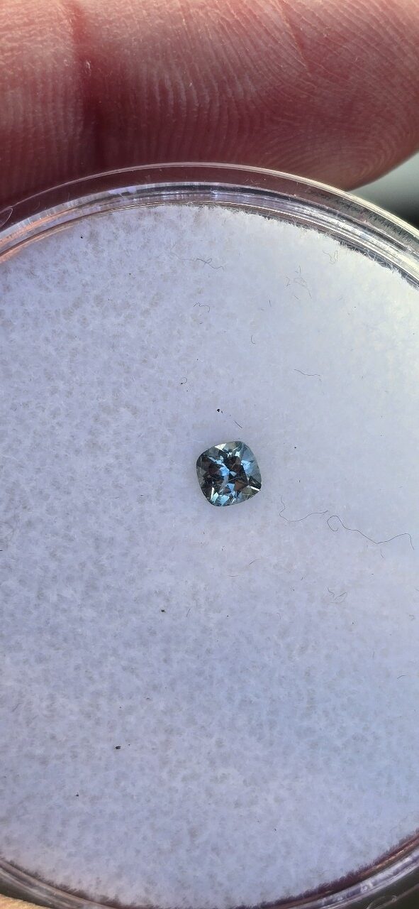 4.09x4.06x2.72mm cushion Australian sapphire facet