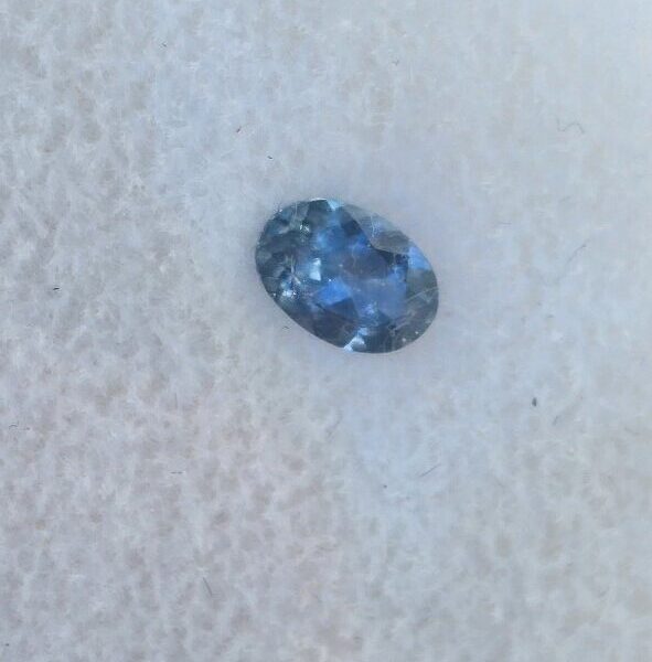 6.08x4.22x2.74mm oval Australian sapphire facet