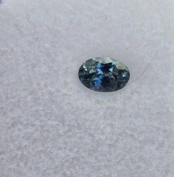 6.04x4.09x2.73mm oval Australian sapphire facet
