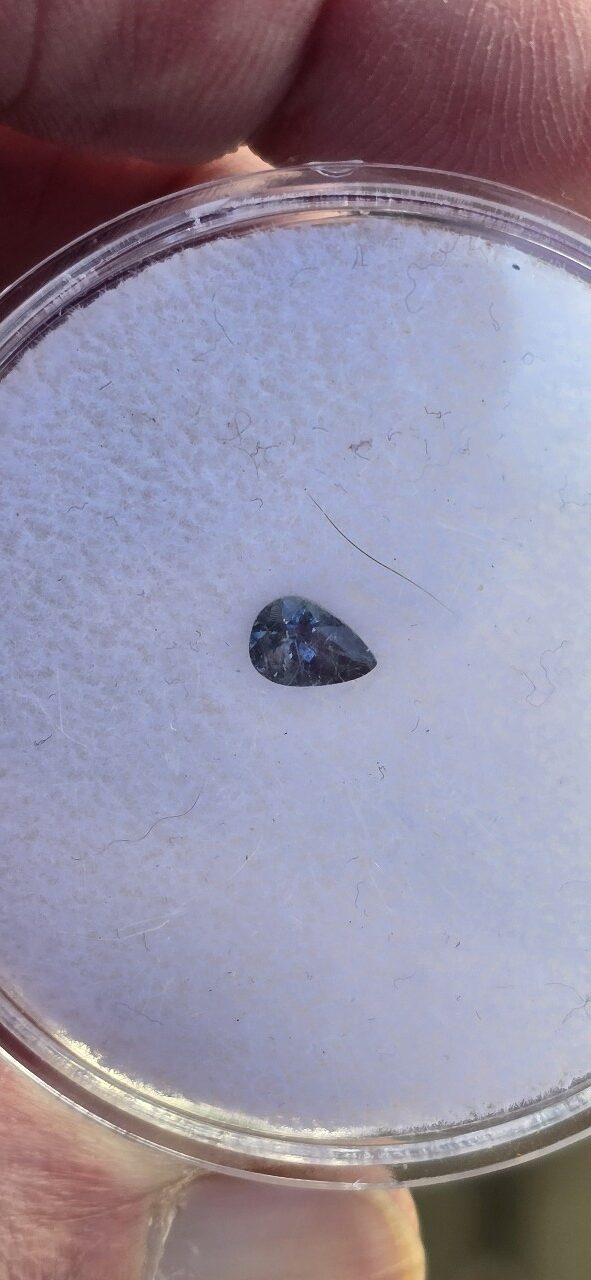 5.75x3.99x2.75mm pear Australian sapphire facet