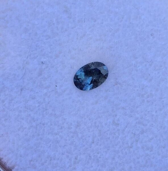 6.00x4.11x2.71mm oval Australian sapphire facet