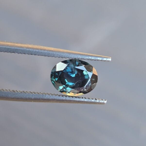 7.55x5.89x3.97mm oval Australian sapphire facet