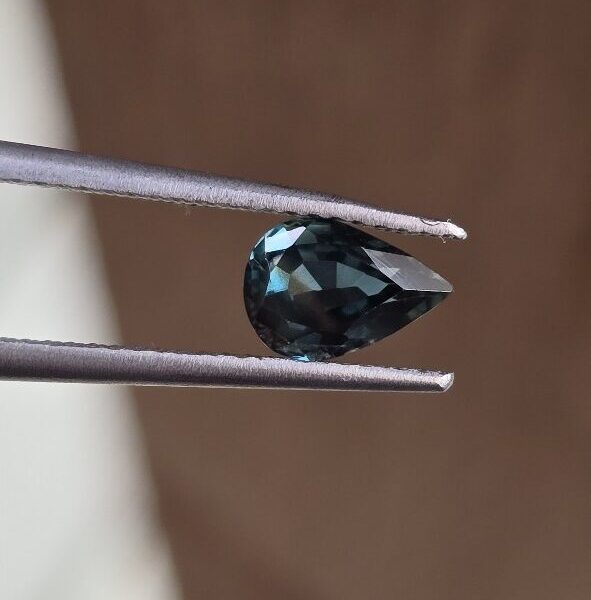 7.41x5.05x3.18mm pear Australian sapphire facet