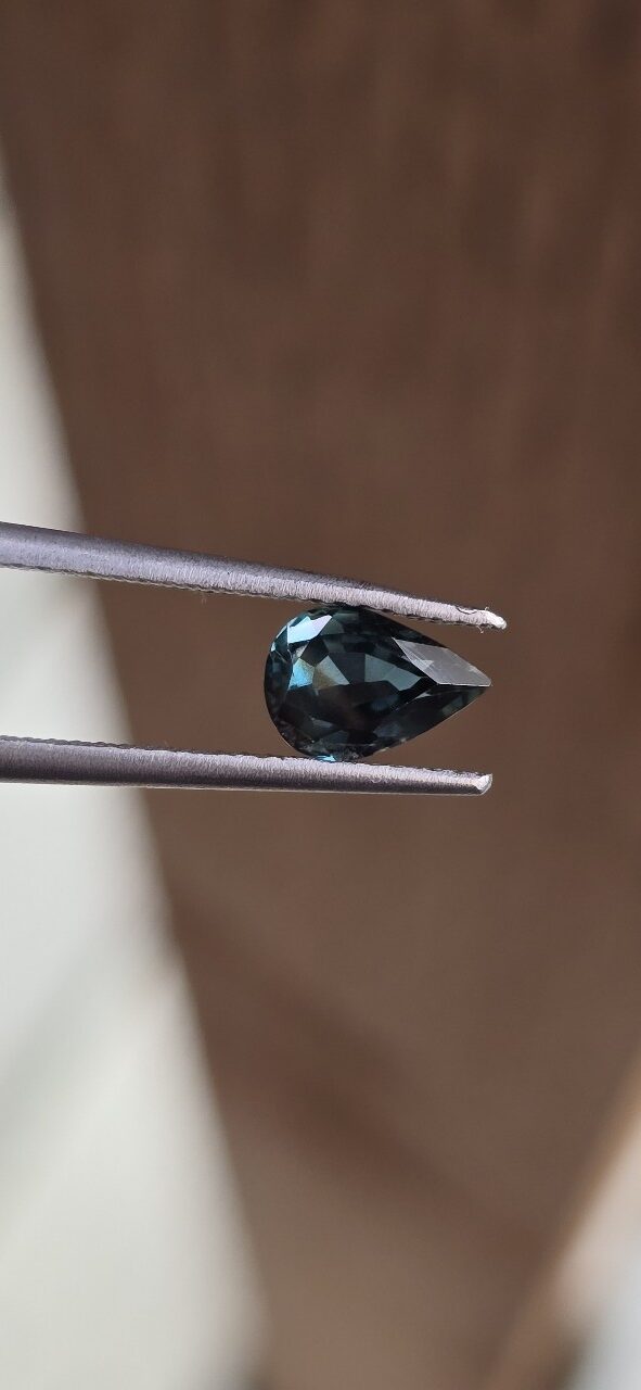 7.41x5.05x3.18mm pear Australian sapphire facet