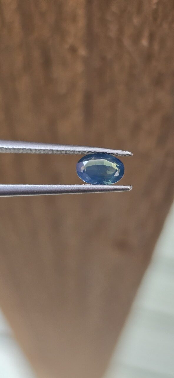 7.10x4.72x2.85mm oval Australian sapphire facet