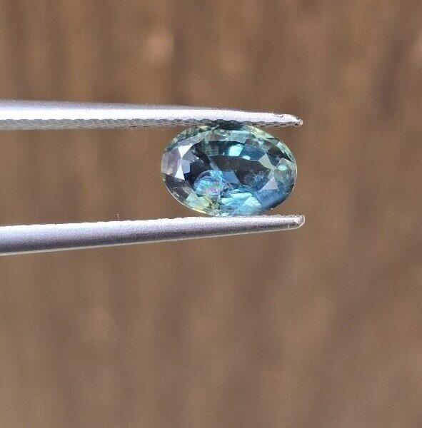 7.74x5.43x3.26mm oval Australian sapphire facet