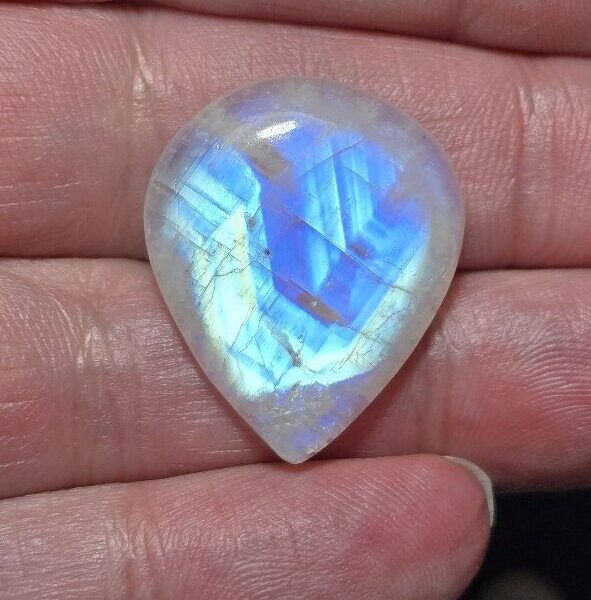 27x22mm moonstone cabochon