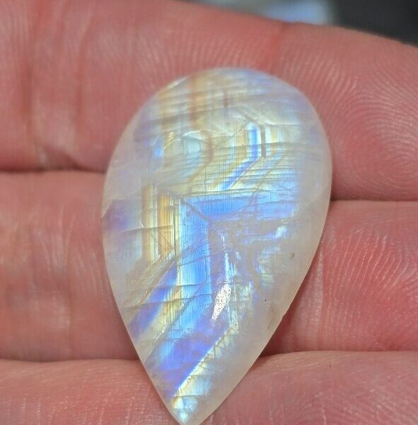33x20mm moonstone cabochon