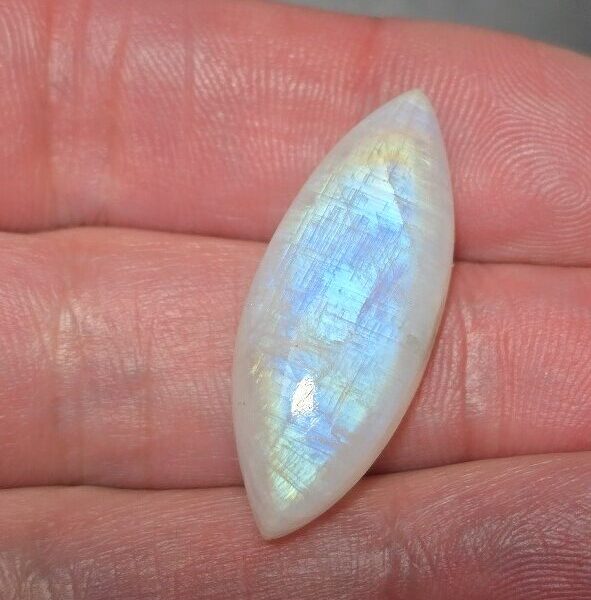 33x13mm moonstone cabochon