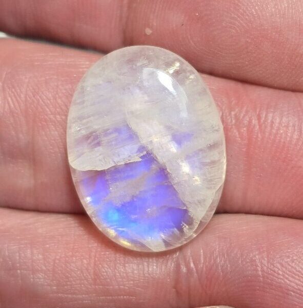23x17mm moonstone cabochon