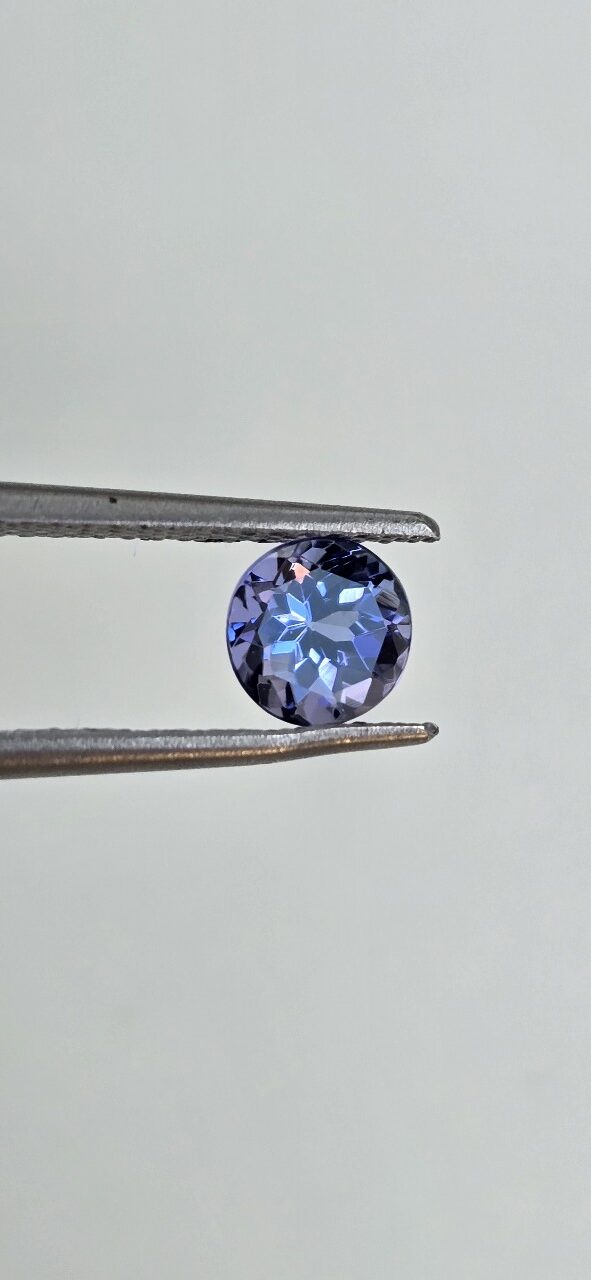 5.32x5.29x3.92mm round tanzanite facet