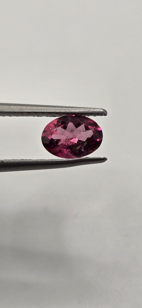 7.05x5.00x3.27mm oval Brazilian tourmaline facet