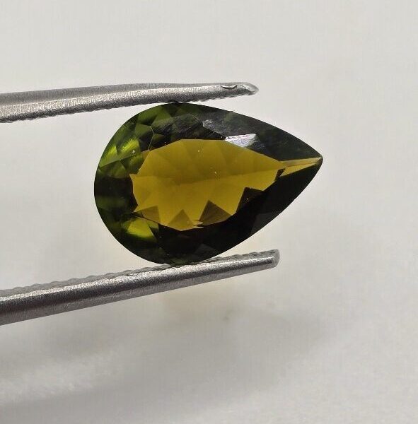 9.96x6.95x3.39mm pear Brazilian tourmaline facet