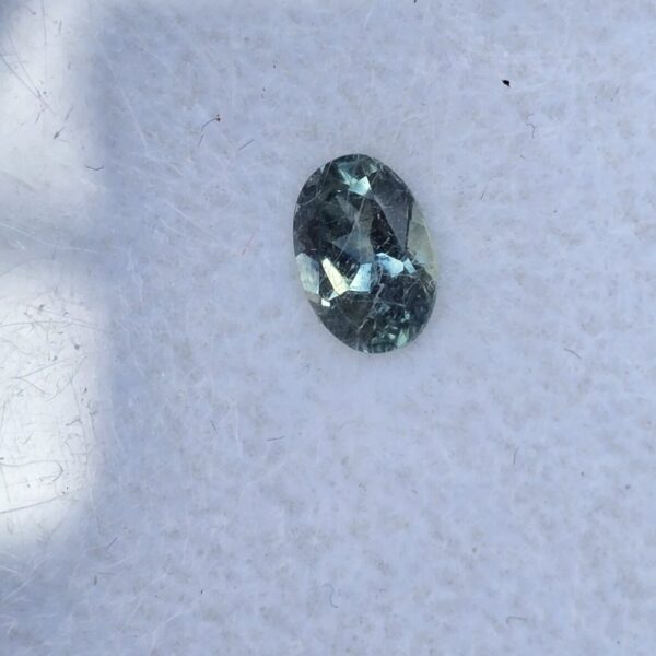 5.96x4.15x3.03mm oval Australian sapphire facet