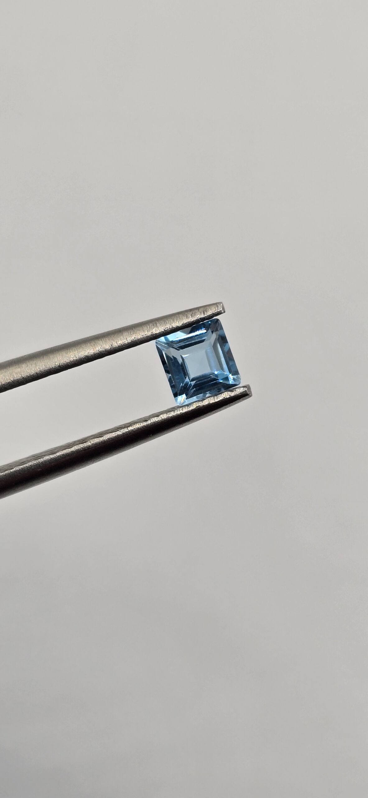 2.0mm square/princess swiss blue topaz facet