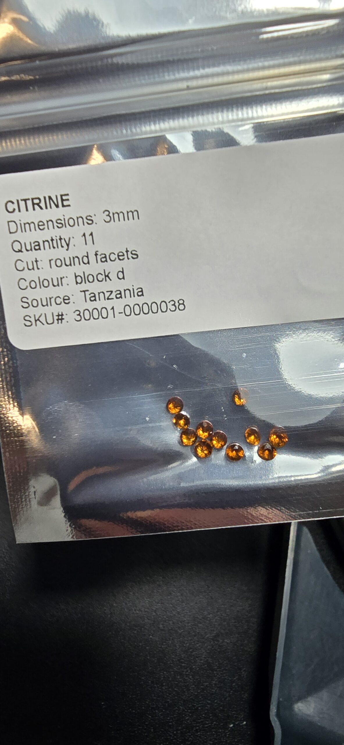 3mm block D round citrine facets, Tanzania