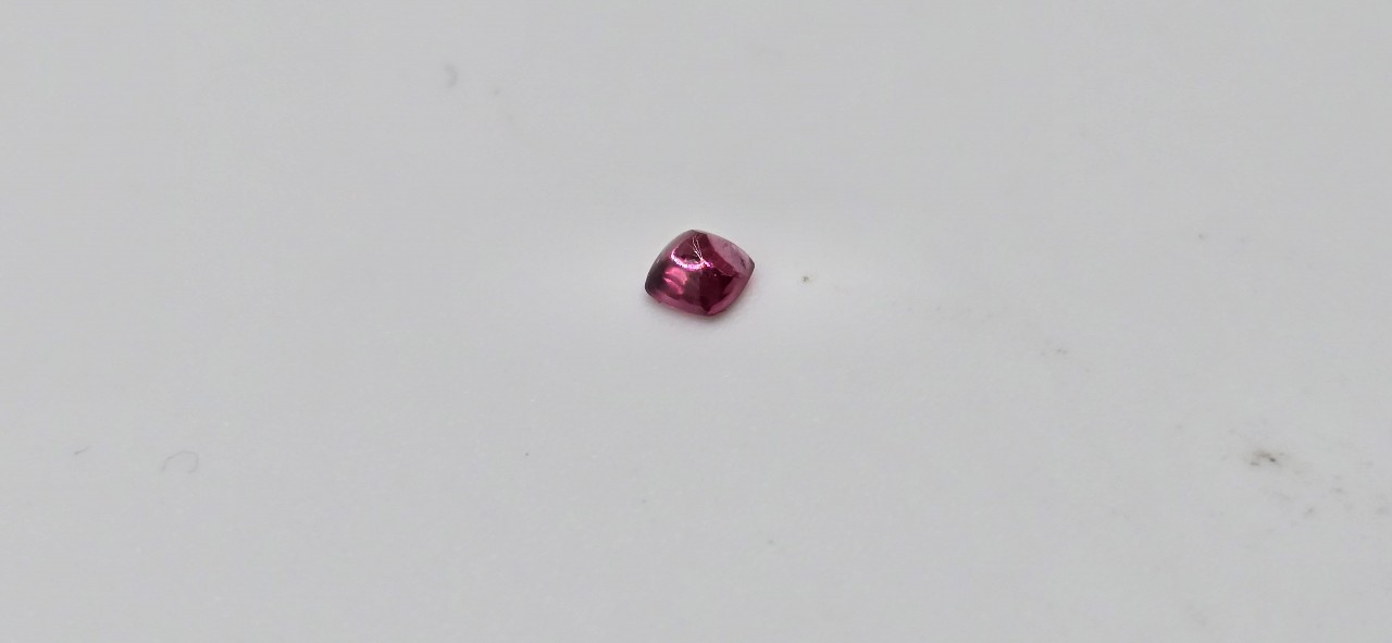 3.15x3.13x2.07mm spinel sugarloaf-cut cabochon
