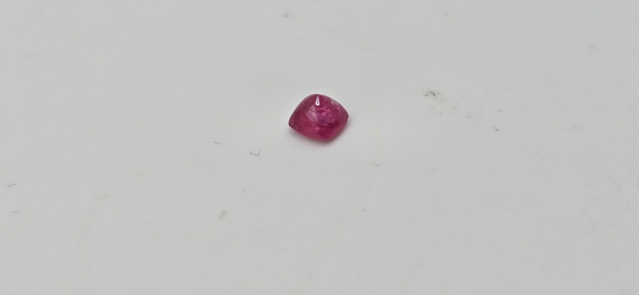 4.07x3.95x2.82mm spinel sugarloaf-cut cabochon